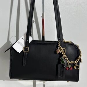 ❤️ new coach swing zip ❤️